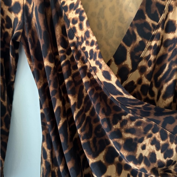 Lauren, XS, Leopard Print Top, Draped Front, NWOT - Picture 4 of 6